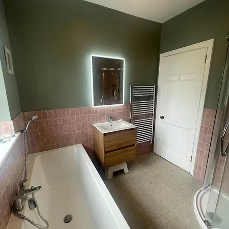Luxury Family Near Ucd &city Centre Villa *