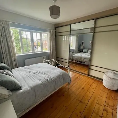 Luxury Family Near Ucd &city Centre Villa